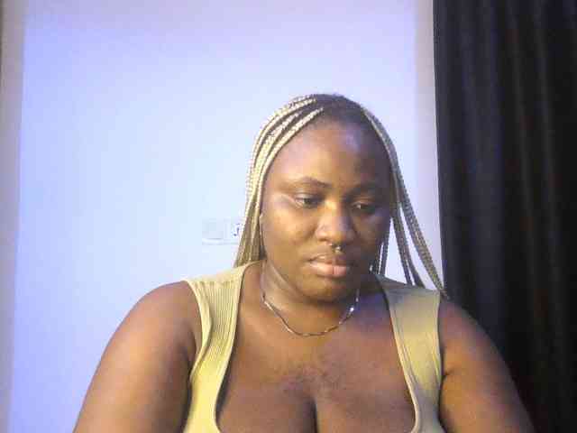 Hotchocolatee191 webcam