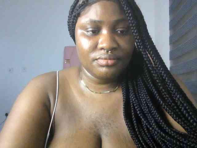 Hotchocolatee191 webcam