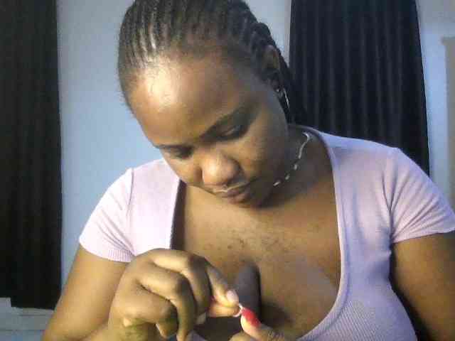 Hotchocolatee191 webcam