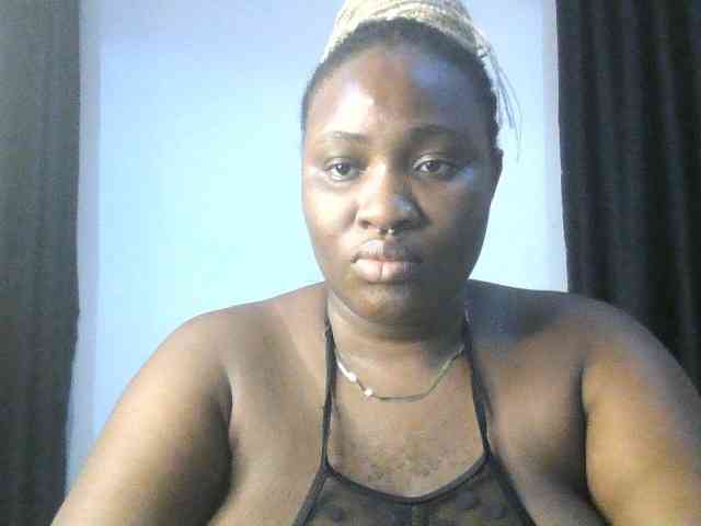 Hotchocolatee191 webcam