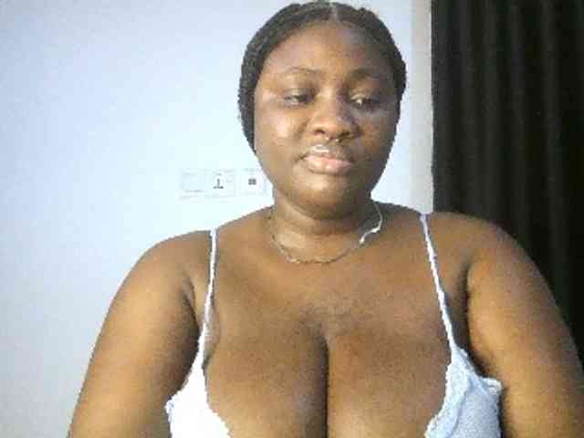 Hotchocolatee191 webcam
