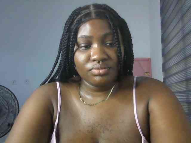 Hotchocolatee191 webcam