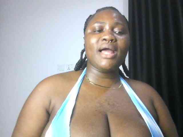 Hotchocolatee191 webcam