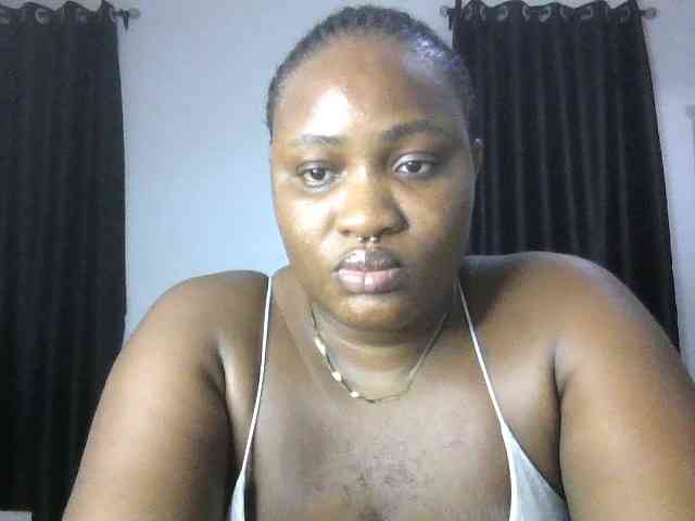 Hotchocolatee191 webcam