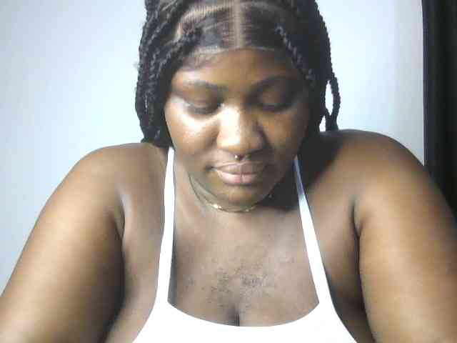 Hotchocolatee191 webcam