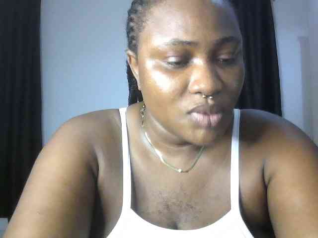 Hotchocolatee191 webcam