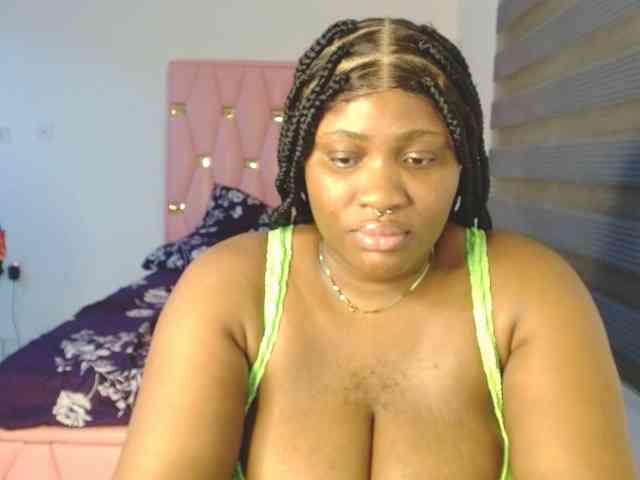 Hotchocolatee191 webcam