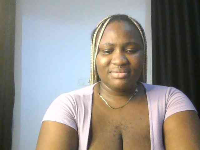 Hotchocolatee191 webcam