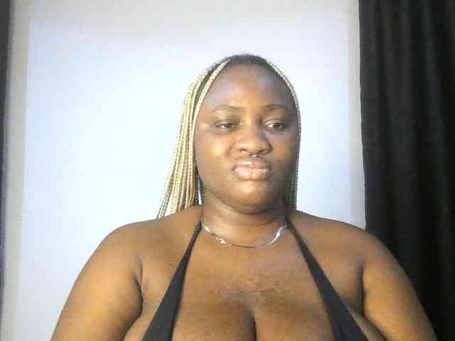 Hotchocolatee191 webcam