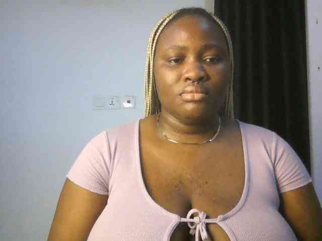 Hotchocolatee191 webcam