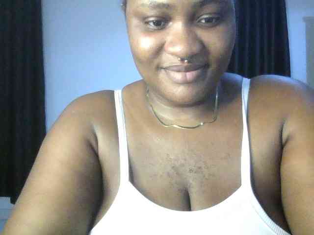 Hotchocolatee191 webcam