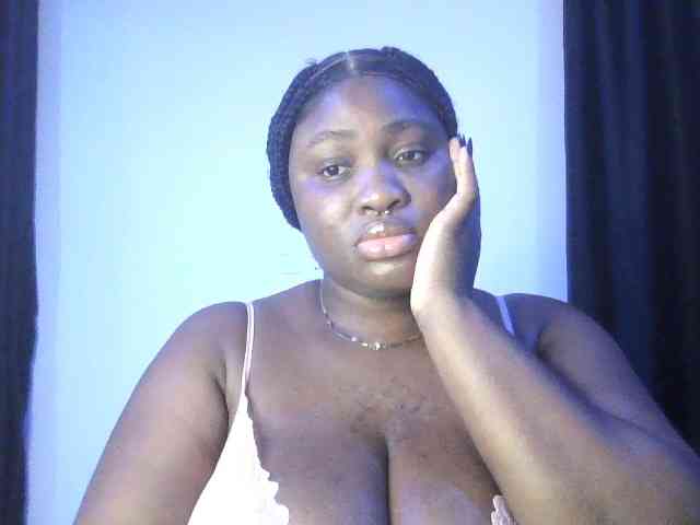 Hotchocolatee191 webcam