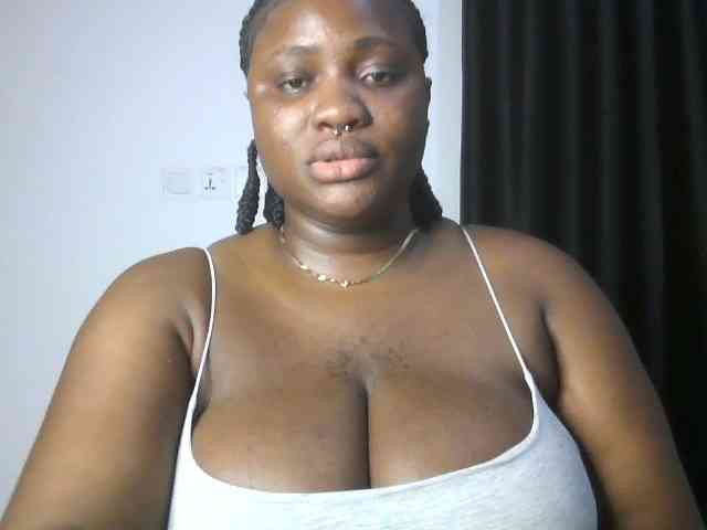 Hotchocolatee191 webcam