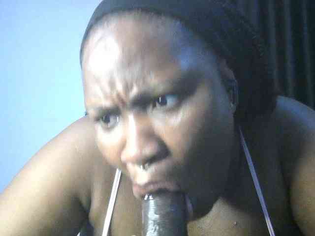 Hotchocolatee191 webcam