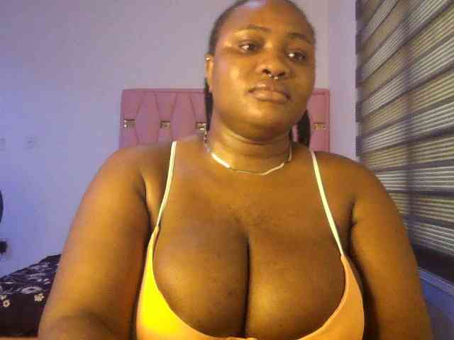 Hotchocolatee191 webcam