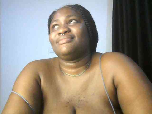 Hotchocolatee191 webcam
