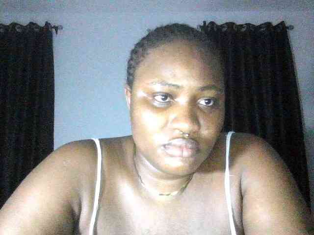 Hotchocolatee191 webcam