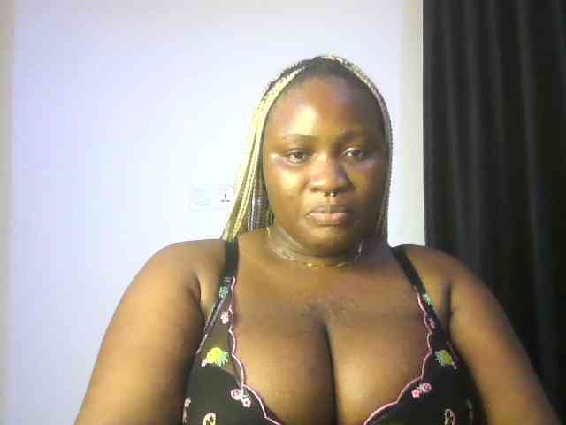 Hotchocolatee191 webcam