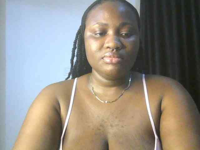 Hotchocolatee191 webcam
