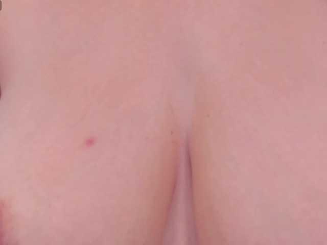 puiyee13 live cam on BongaCams