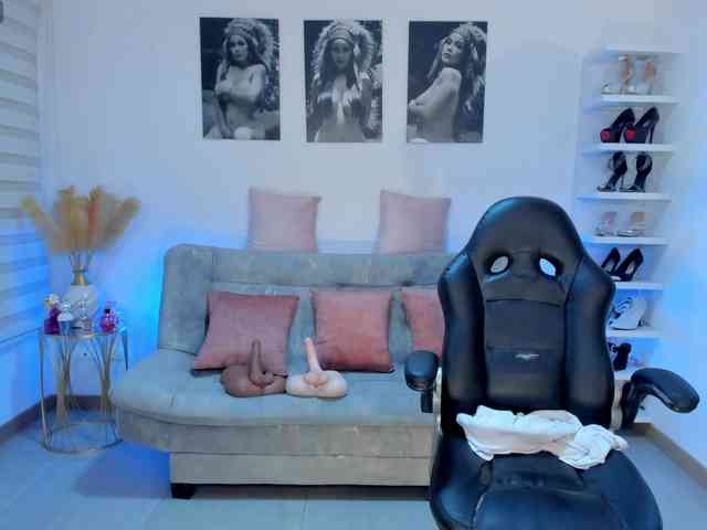 puiyee13 webcam