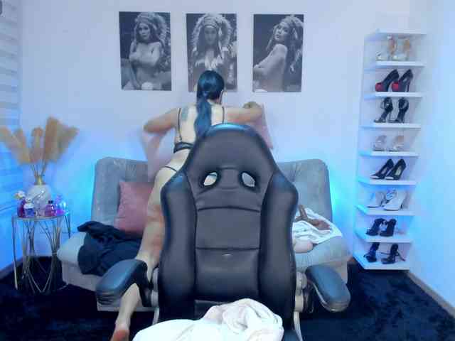 puiyee13 webcam