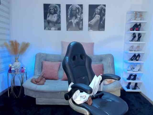 puiyee13 webcam