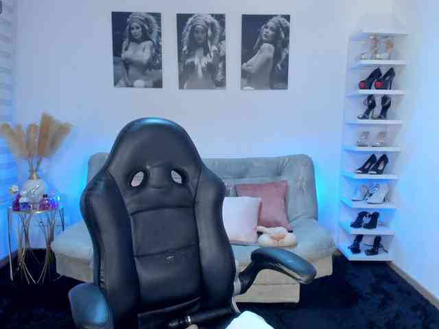 puiyee13 webcam