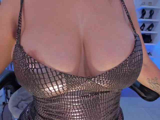 puiyee13 webcam