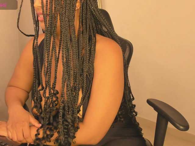 aishaBigass