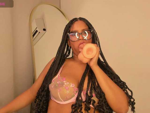aishaBigass