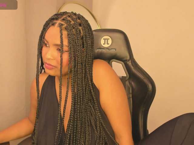 aishaBigass