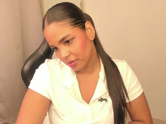 aishaBigass live cam on BongaCams