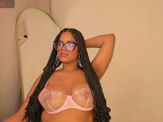 aishaBigass live cam on BongaCams