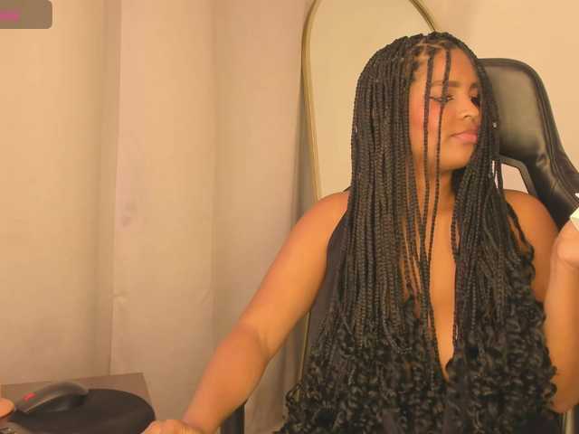 aishaBigass live cam on BongaCams