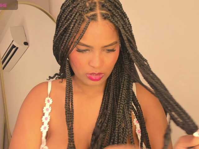 aishaBigass live cam on BongaCams