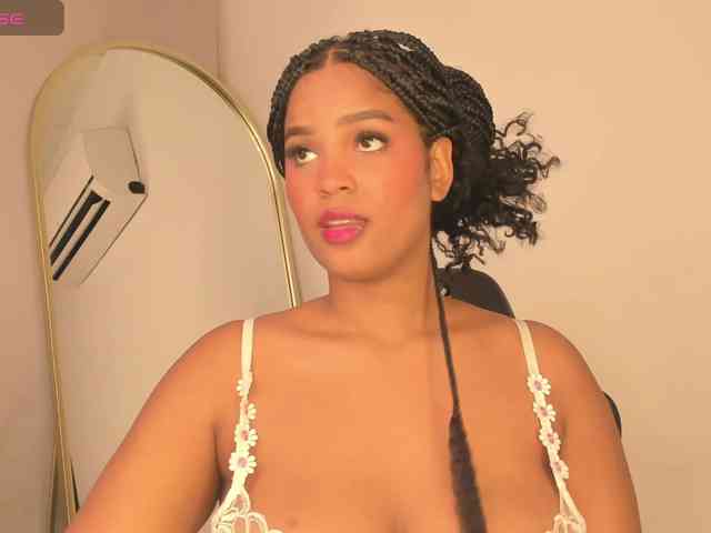 aishaBigass webcam