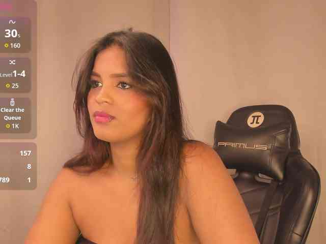 aishaBigass webcam