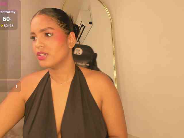 aishaBigass webcam