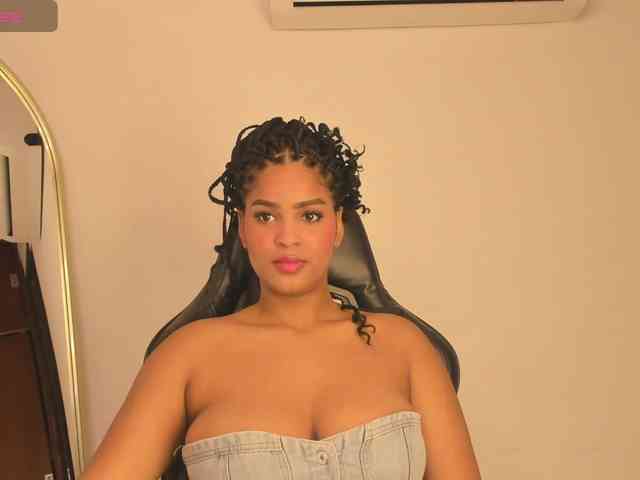 aishaBigass