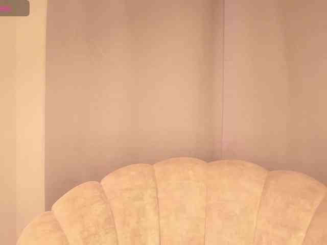 aishaBigass webcam