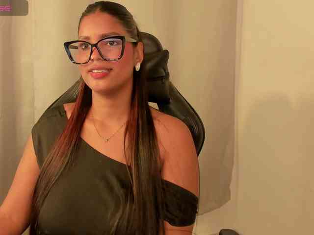 aishaBigass webcam