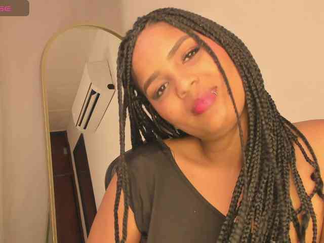 aishaBigass webcam