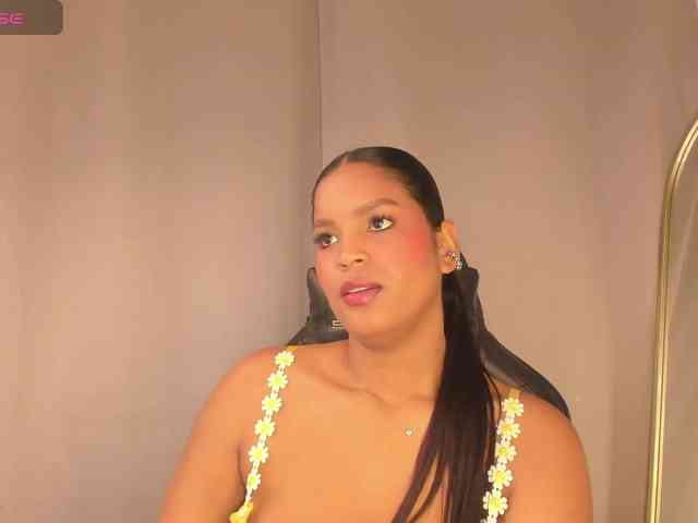 Model: aishaBigass