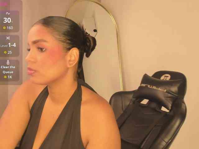 aishaBigass webcam
