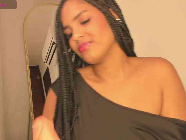 aishaBigass webcam