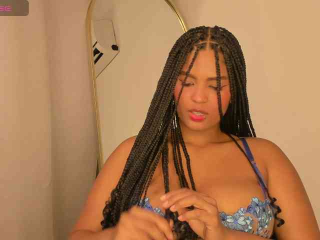 aishaBigass webcam