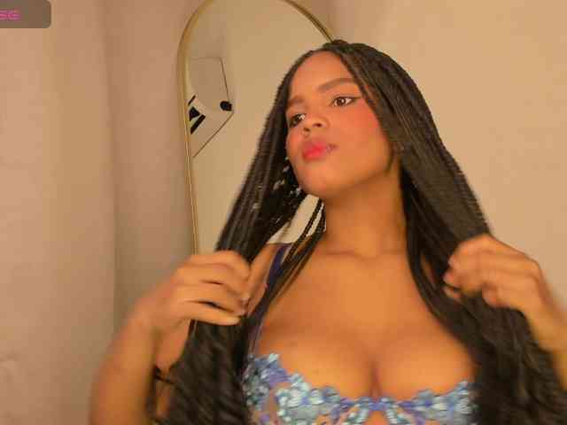 aishaBigass webcam