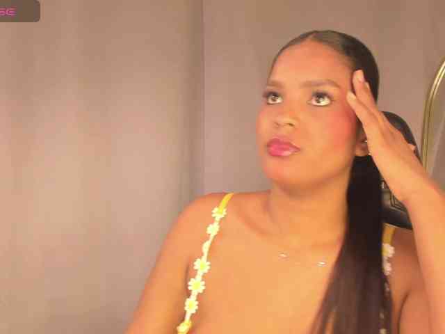 aishaBigass webcam