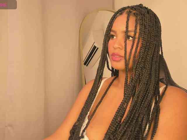 aishaBigass webcam